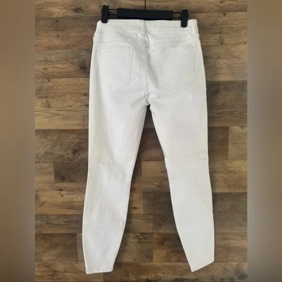 👻 Pistola White Distressed Skinny Jeans - Picture 5 of 9